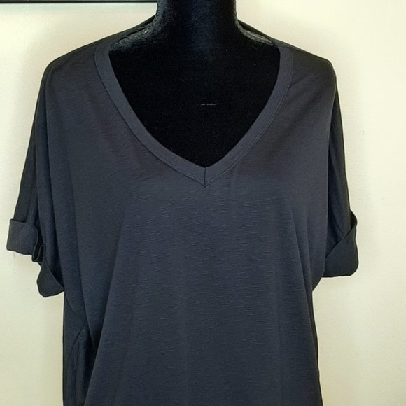 B!B! Lightweight V-neck Tunic NWOT - Picture 3 of 8